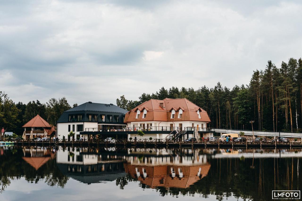 Debowy Dwor Hotel Ruda Rozaniecka Exterior photo