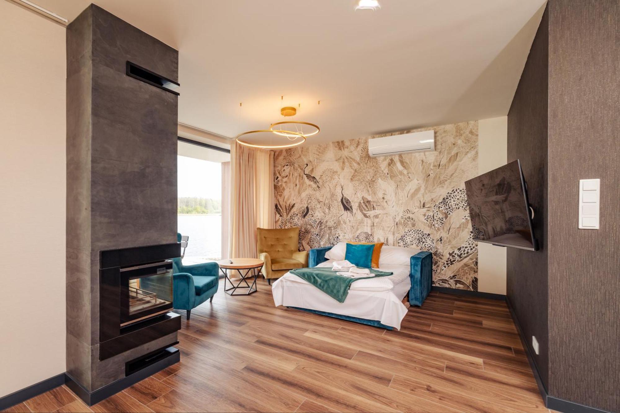 Debowy Dwor Hotel Ruda Rozaniecka Exterior photo